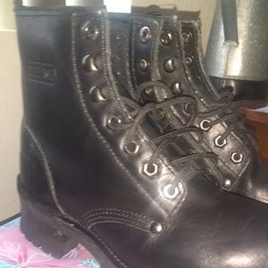 Size 7 women steel toe boots